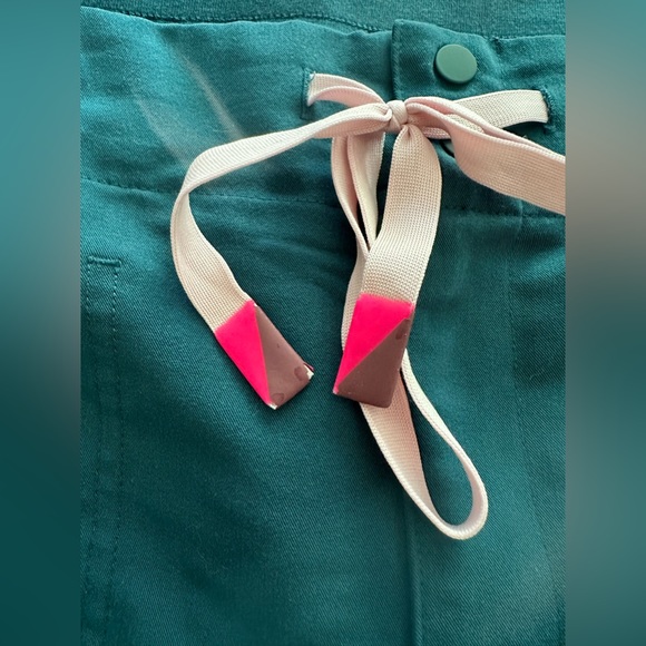 FIGS High Waist Waisted Petite Sumaiya Slim Caribbean Blue CRB Like New - Picture 7 of 8